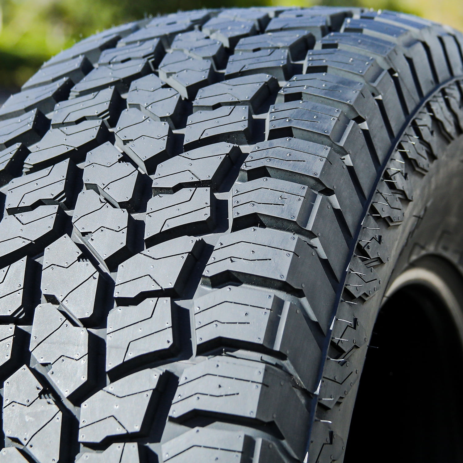Summit Trail Climber AT02 225/60R17 99T a/t All Terrain All