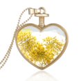thumbnail image 1 of Guardapelo Flotante Collar De Cadena Amarilla Colgante De Flores Secas En Forma De Corazón De Cristal, 1 of 5