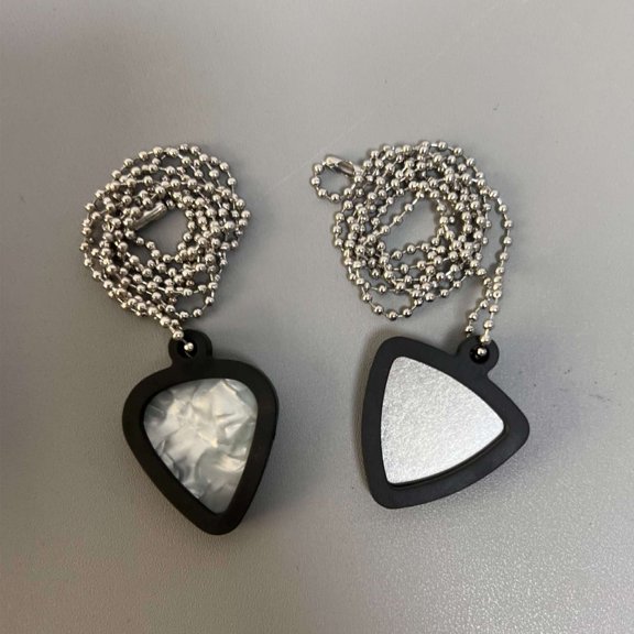 QIDITONG 1 Set Guitar Pick Holder Necklace Pick Stainless Steel Guitar Pick For Electric Guitar Bass Ukulele Guitarists Picks Storage Necklace Accessories