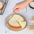 thumbnail image 4 of Herramienta para cortar pasteles ajustable de acero inoxidable de doble capa (1 pieza), 4 of 5