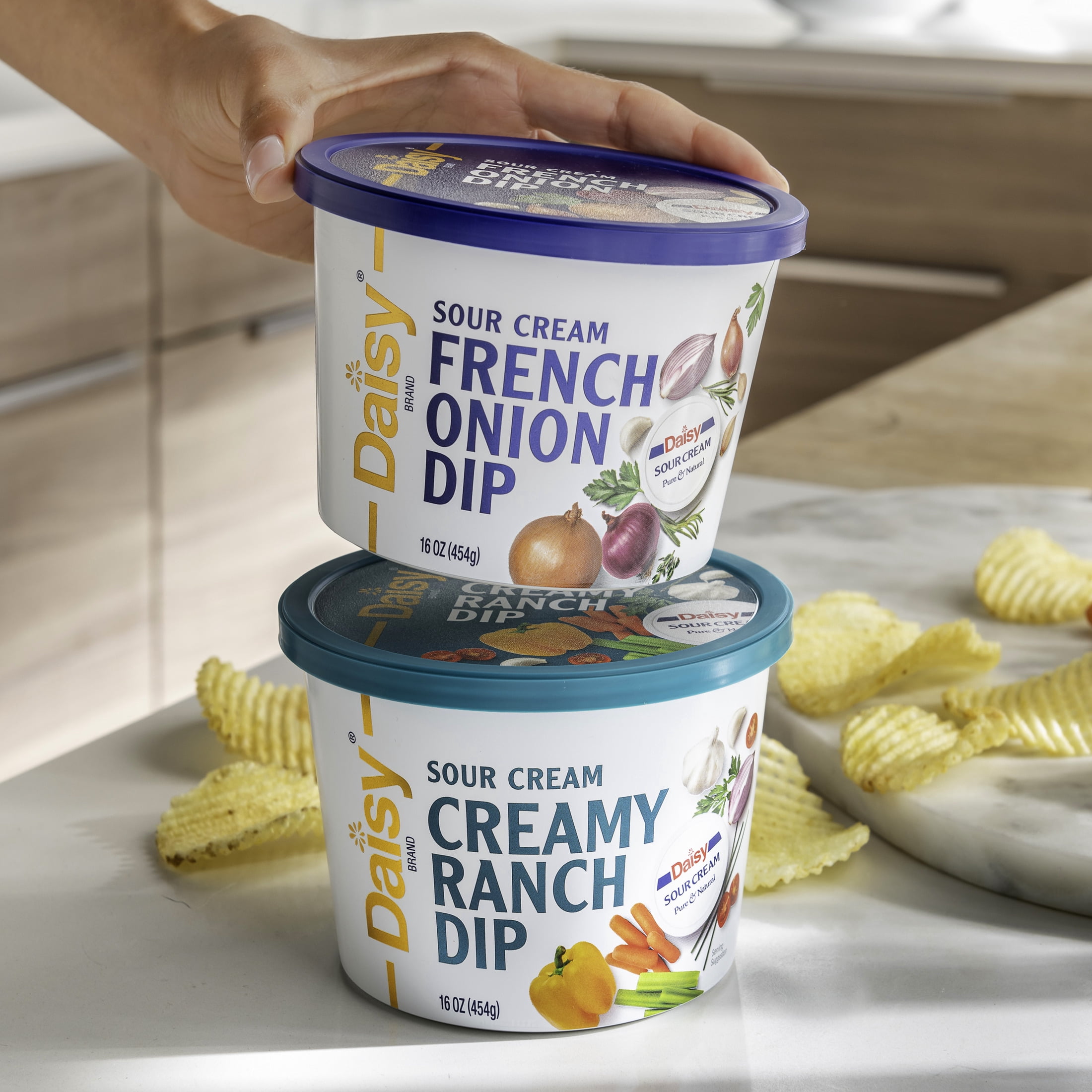Daisy Sour Cream Creamy Ranch Dip, 16 oz Tub (Refrigerated)