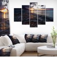 thumbnail image 1 of Gloomy Sea Coast au Lever du Soleil - Art Moderne sur Toile, 1 of 3