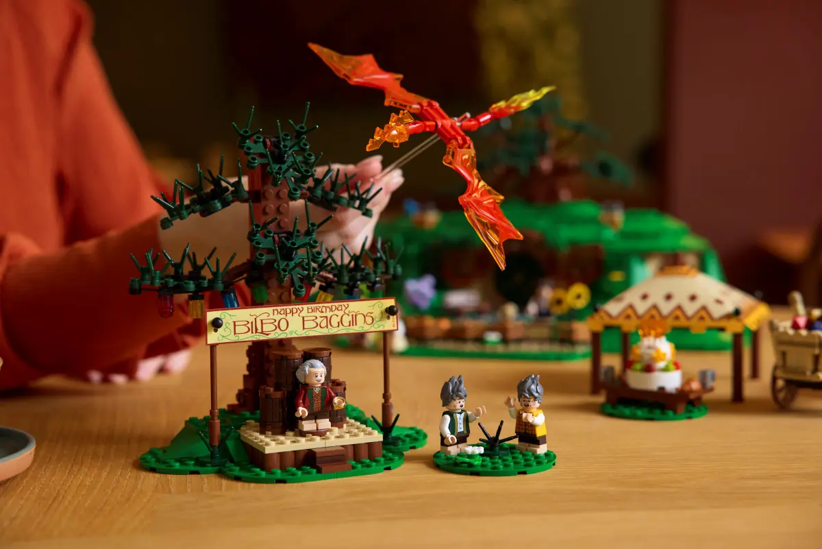 LEGO Icons 10354 The Lord of the Rings: The Shire