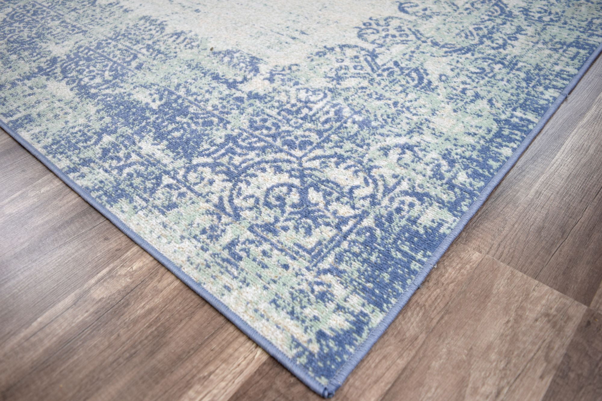 Rugs America Zyra ZL50A Pale Blue Transitional Vintage Area Rug, 5'x7'