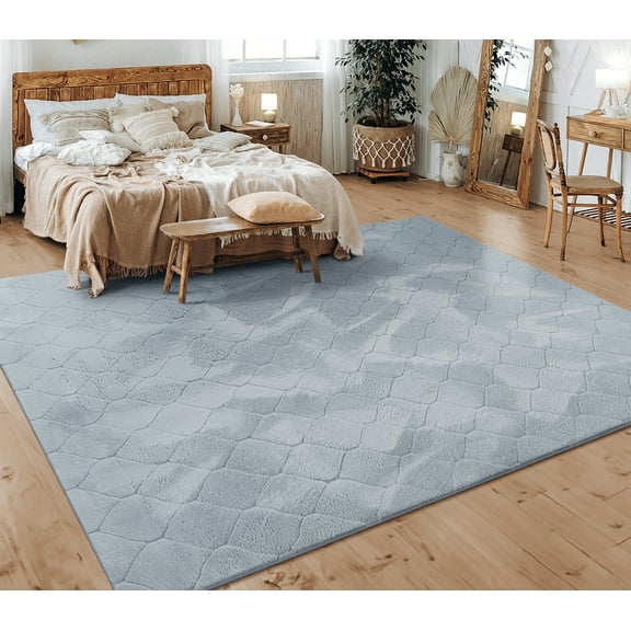 Washable Area Rug with Diamond Pattern and High-Low Effect