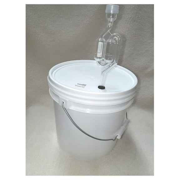 2 Gallon Primary Fermenter with Lid and Airlock