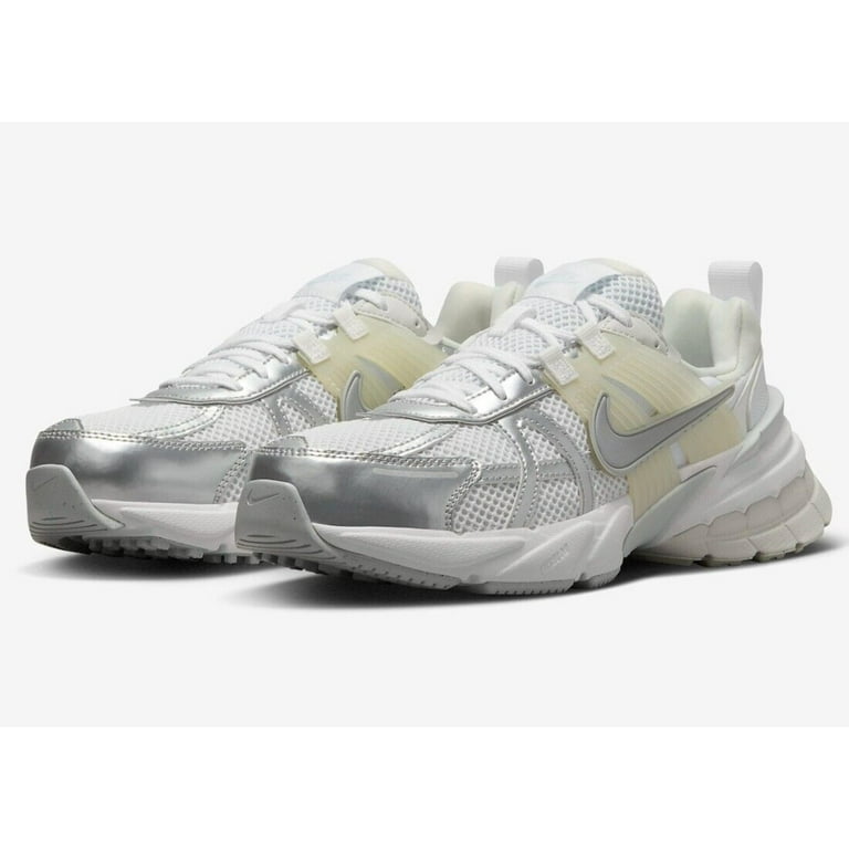 Nike V2K Run Women’s Shoes White 29cm Nike V2K Run Women's Shoes. Nike.com
