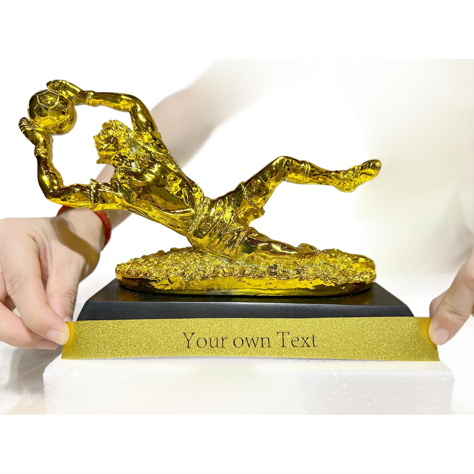 Europe Golden Football Goalkeeper Award Trophy Soccer Match Commemorative Resin Crafts Souvenir Homedecor Ornaments