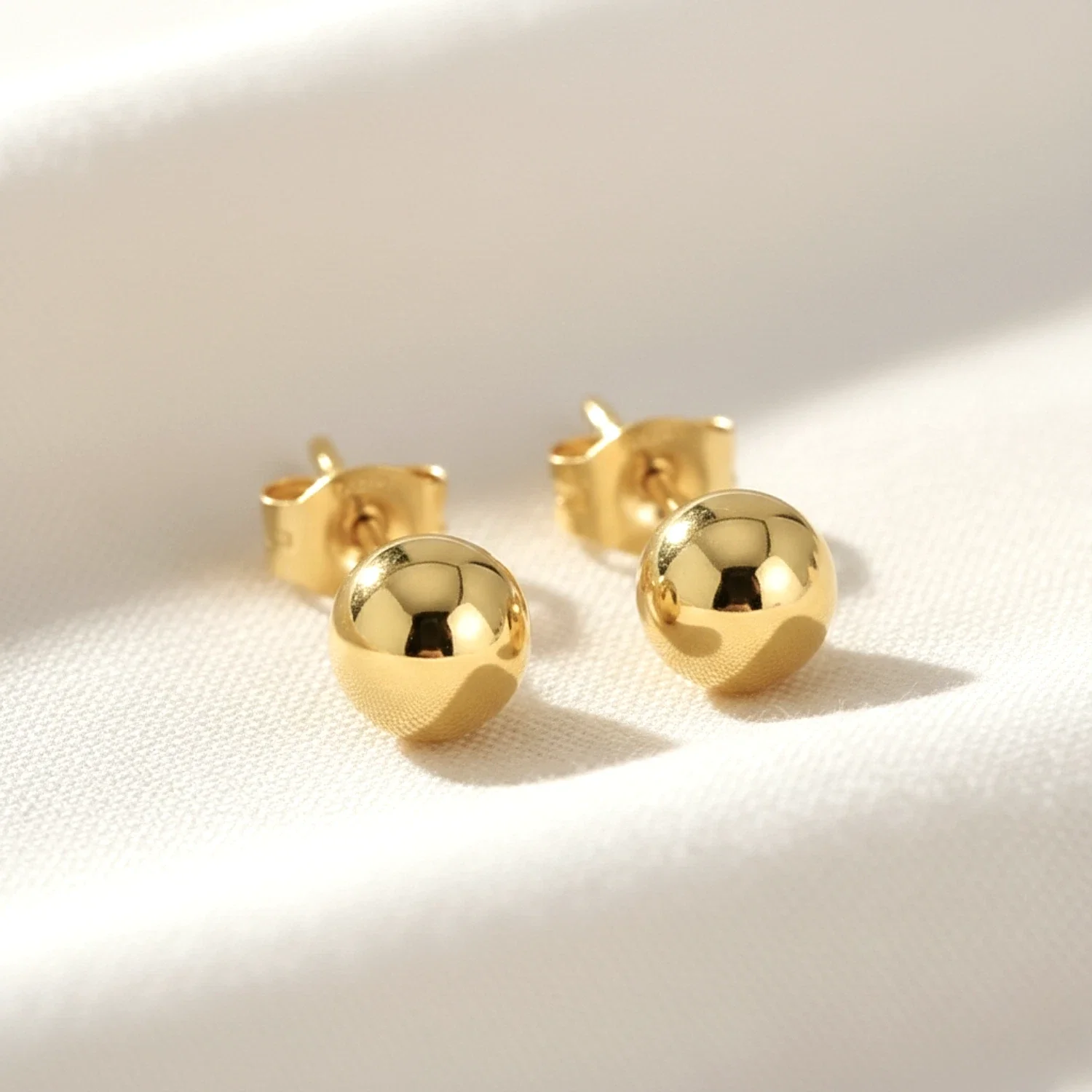 Tilo Jewelry 14K Yellow Gold Polished Ball Stud Post Earrings with Secure Push-backs | 6mm | Classic Everyday Earrings | Women, Men, Unisex