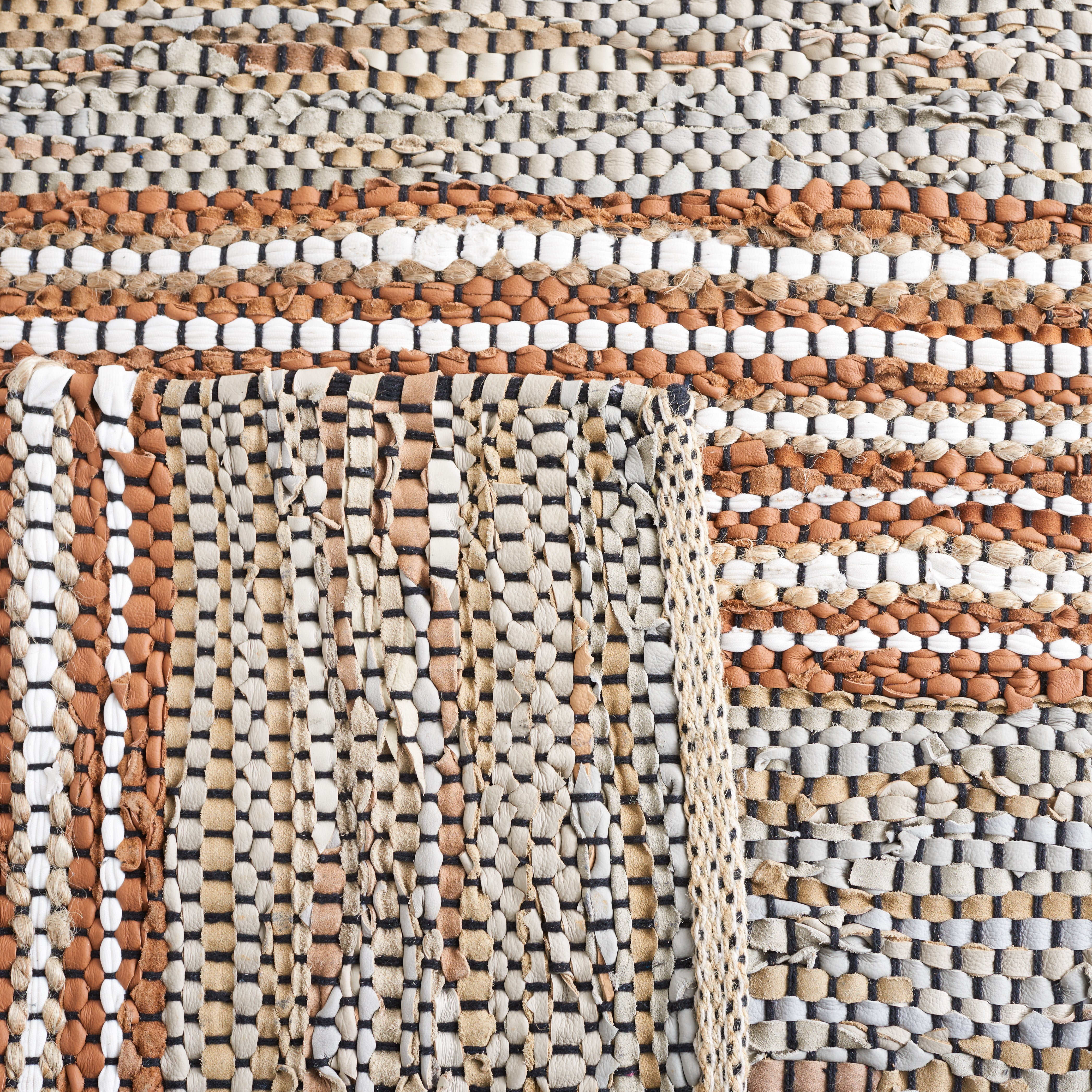 SAFAVIEH Vintage Leather Henley Striped Area Rug, Beige/Natural, 4' x 6'