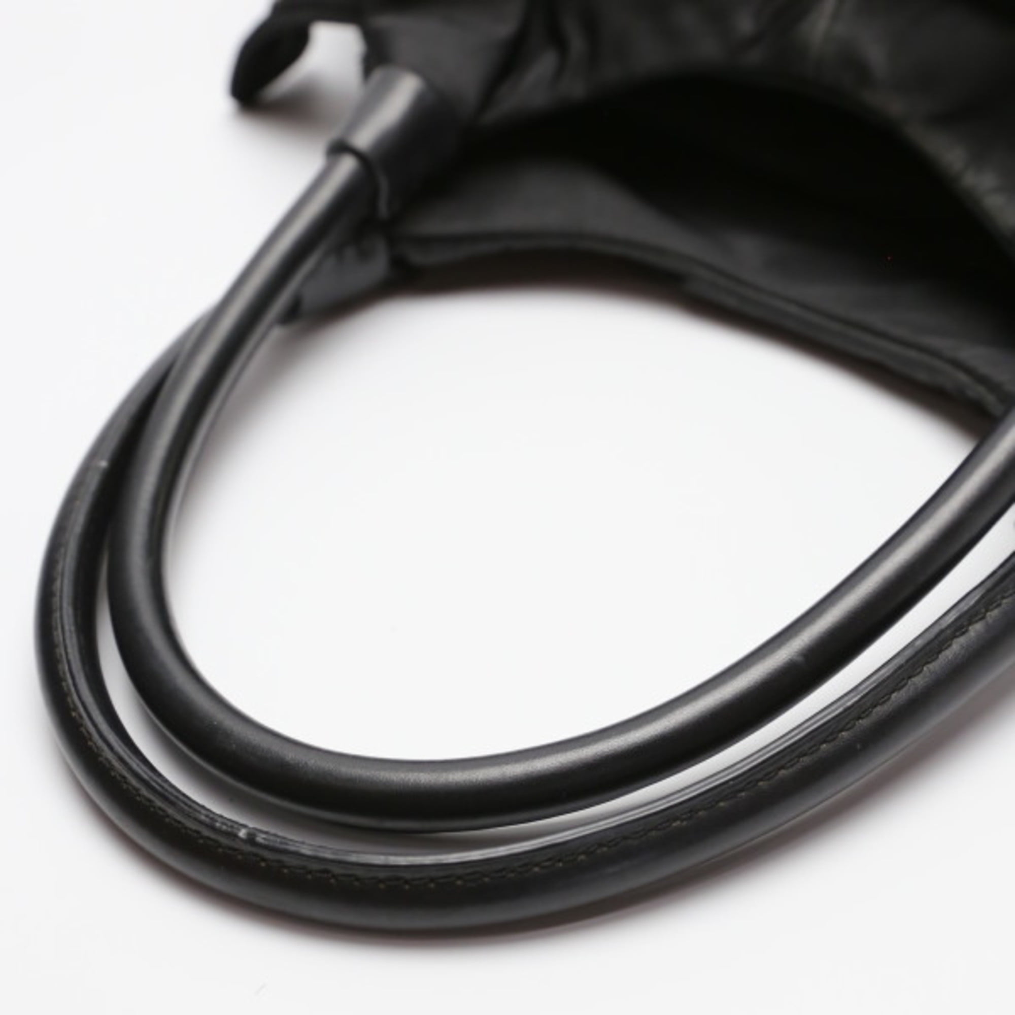 Pre-Owned Kate Spade handbag in black nylon. (Fair)
