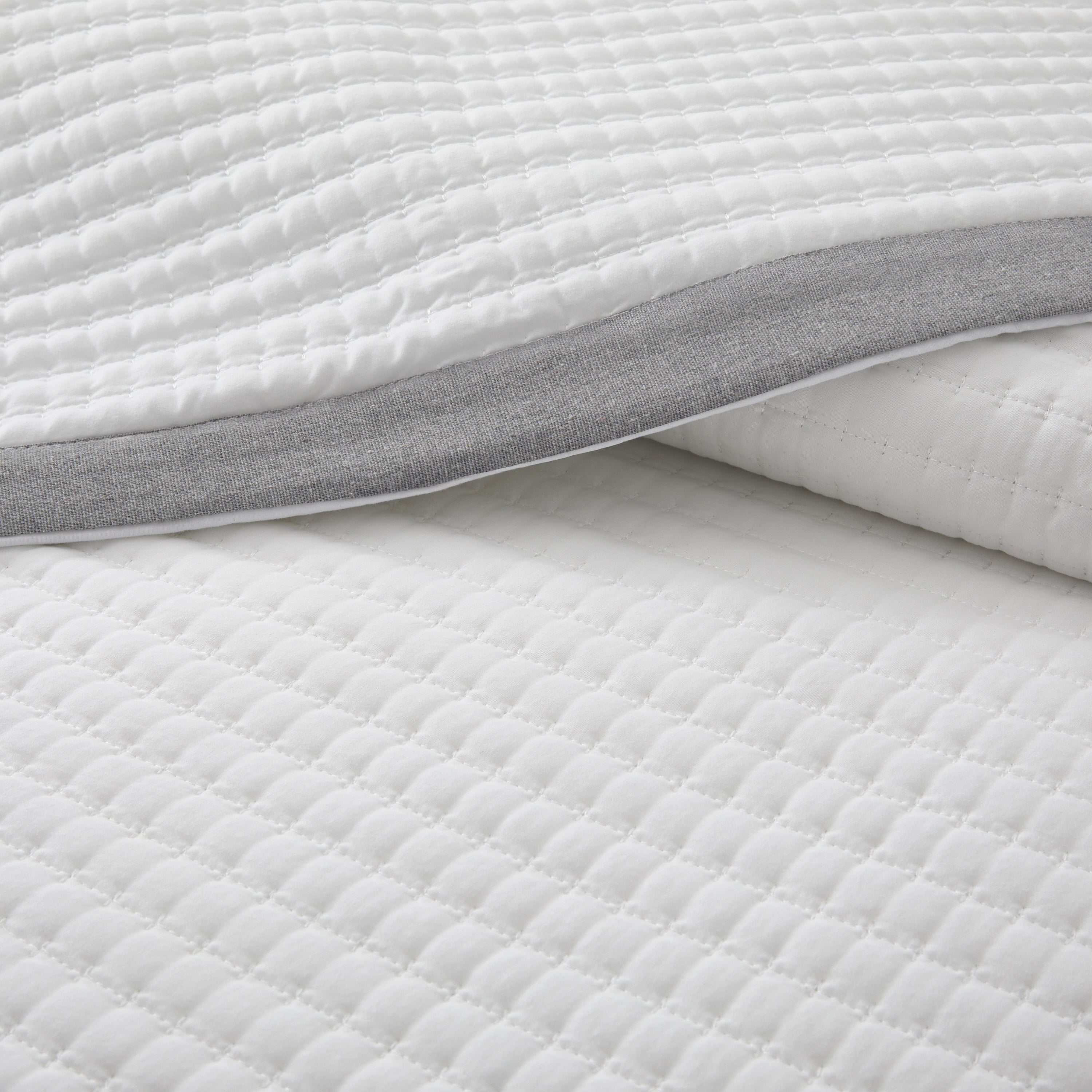Bed Quilt Set White Queen - Farmhouse Soft Striped Stitch Bedding Bedspread Coverlet Summer Lightweight Bed Sets 1 Quilt with 2 Pillow Shams for Home All Season (Queen, White with Grey Border)