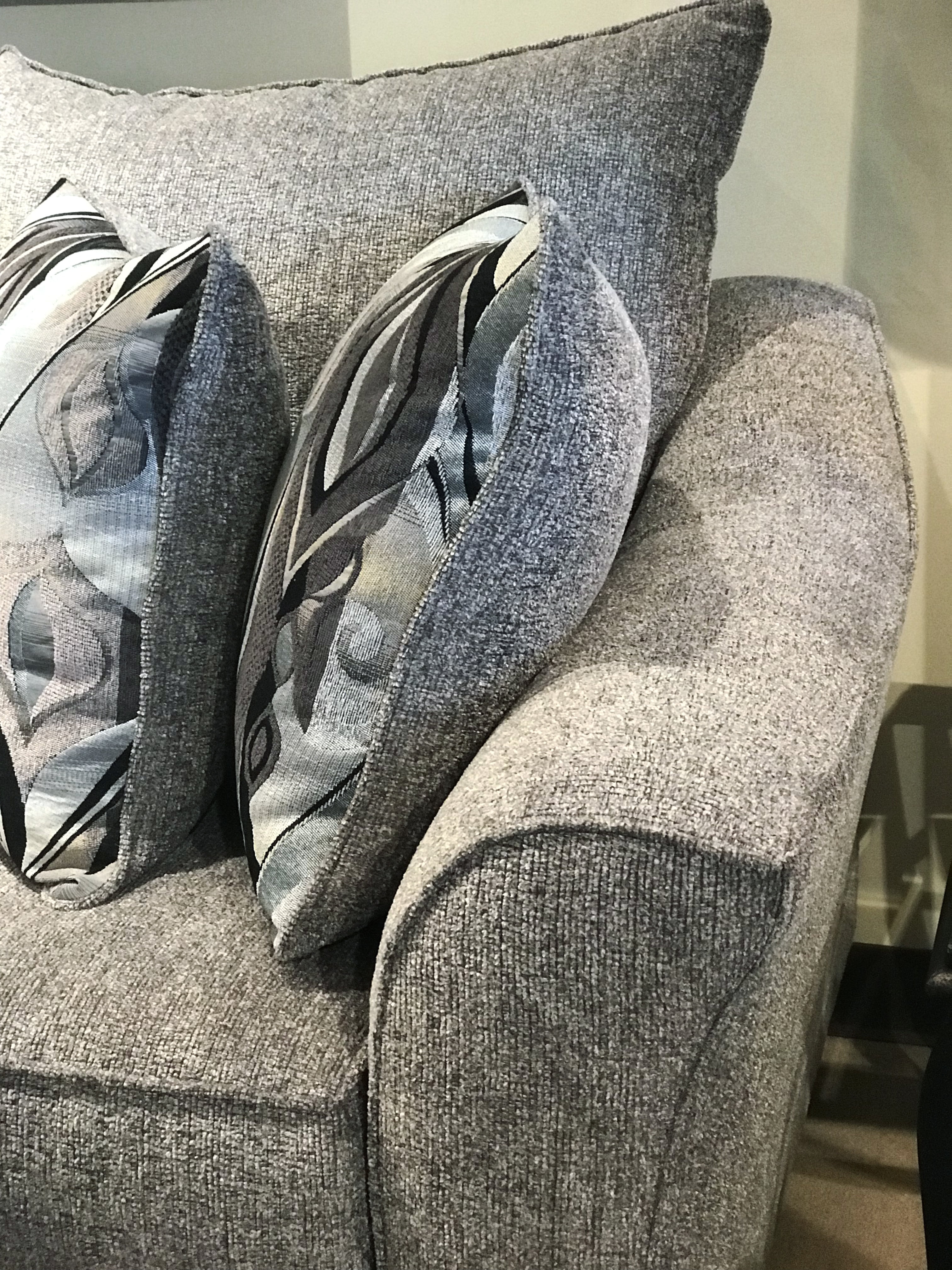 Roundhill Furniture Camero Platinum Fabric Pillowback Sofa