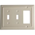 thumbnail image 1 of Monarch Abode 19356 Plaque de Commutation Architecturale, 3 Bandes, Argile du Désert, 1 of 1