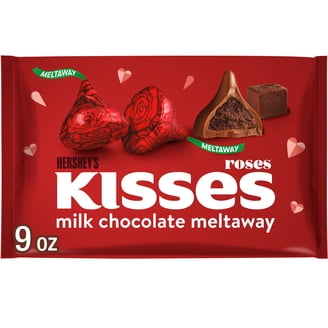HERSHEY'S HUGS & KISSES Assorted Milk Chocolate and White Creme,  Valentine's Day Candy Gift Box, 6.5 oz - Walmart.com