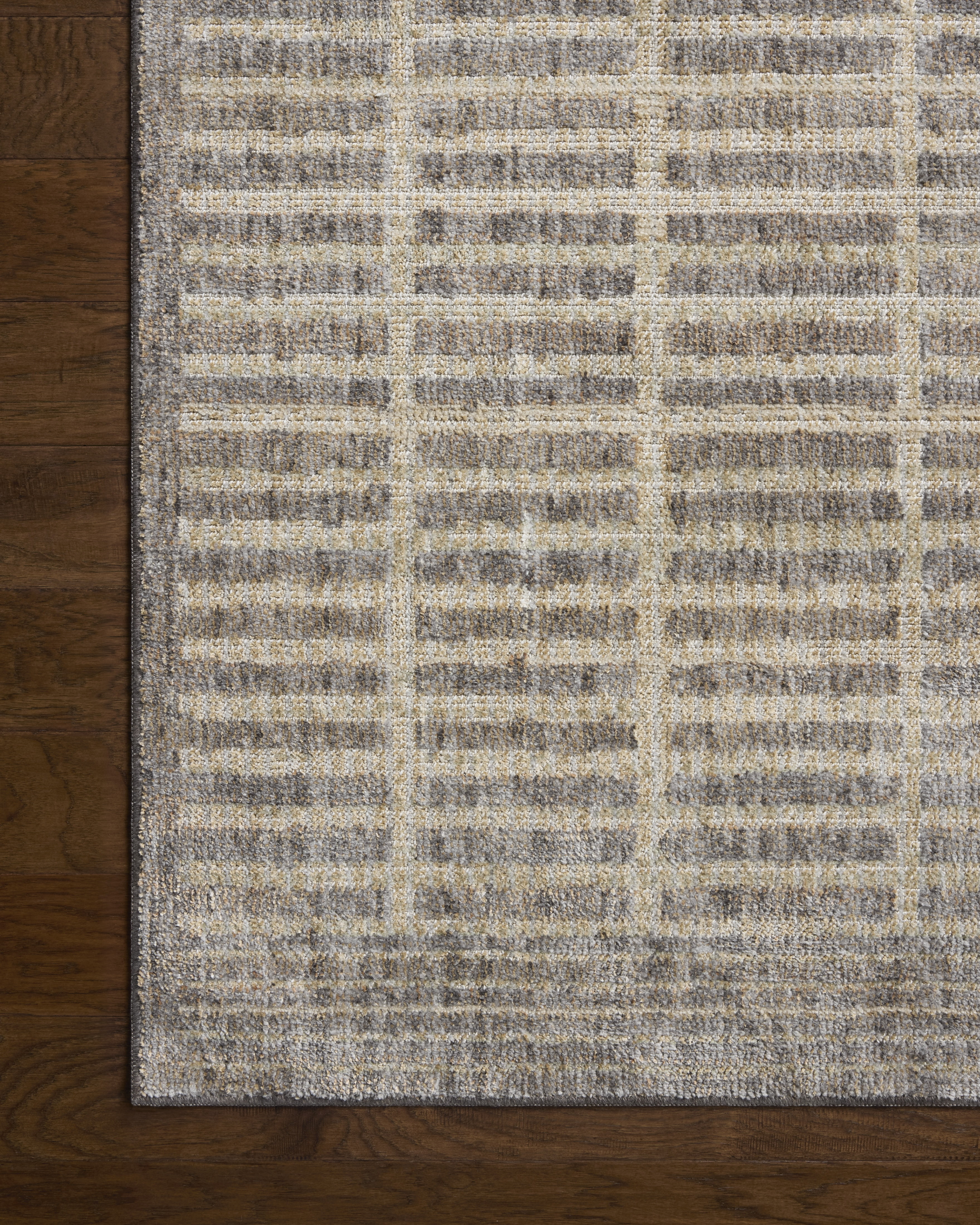 Loloi Roxie Smoke / Natural 2'-7" x 15'-0" Area Rug