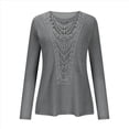 thumbnail image 3 of Camiseta de Mujer con Encaje de Piña y Costuras, Color Liso, Larga, Cuello Redondo, Informal. Gris S, 3 of 6