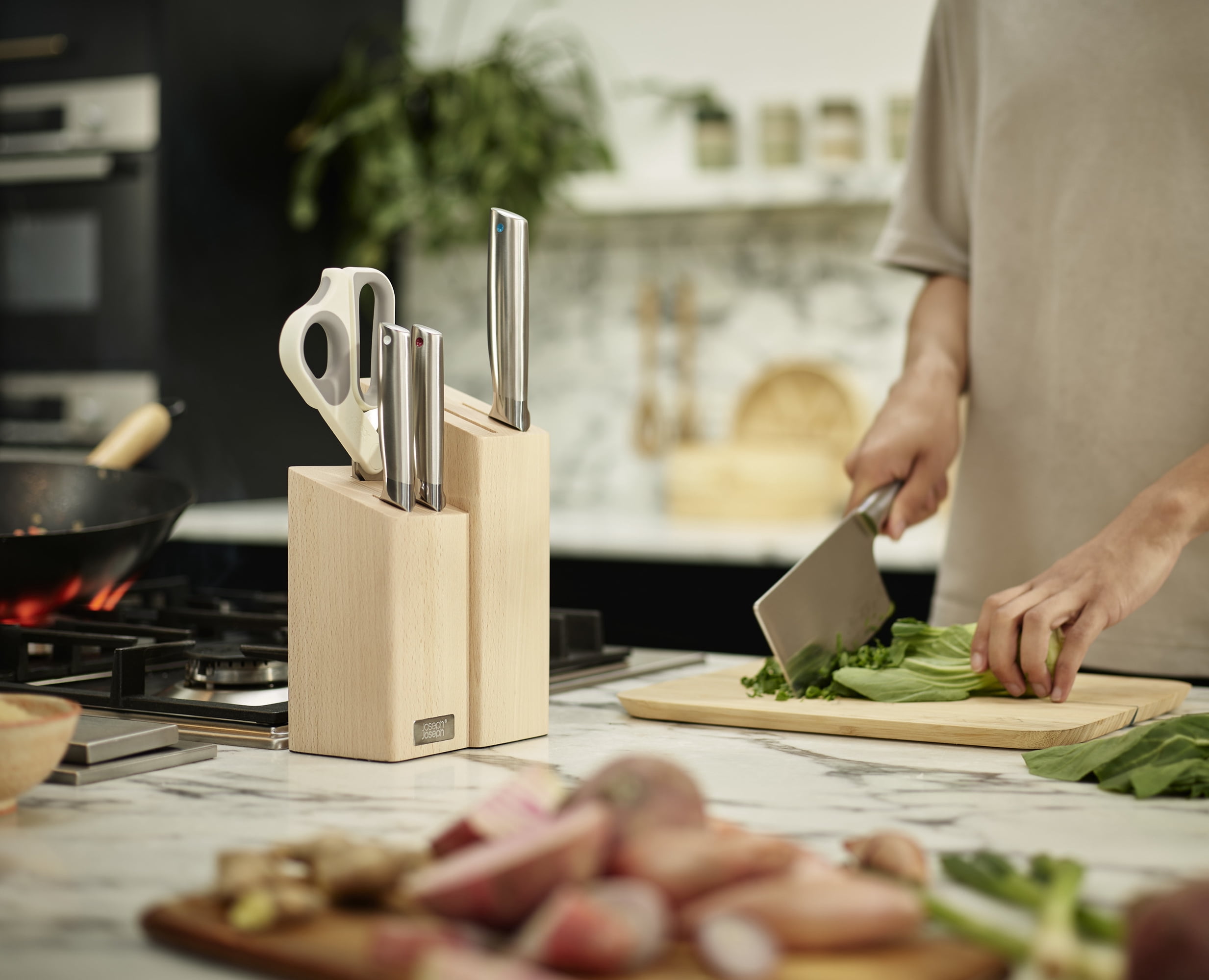 Joseph Joseph Elevate Fusion 5-piece Knife & Scissor Set with Beechwood Block
