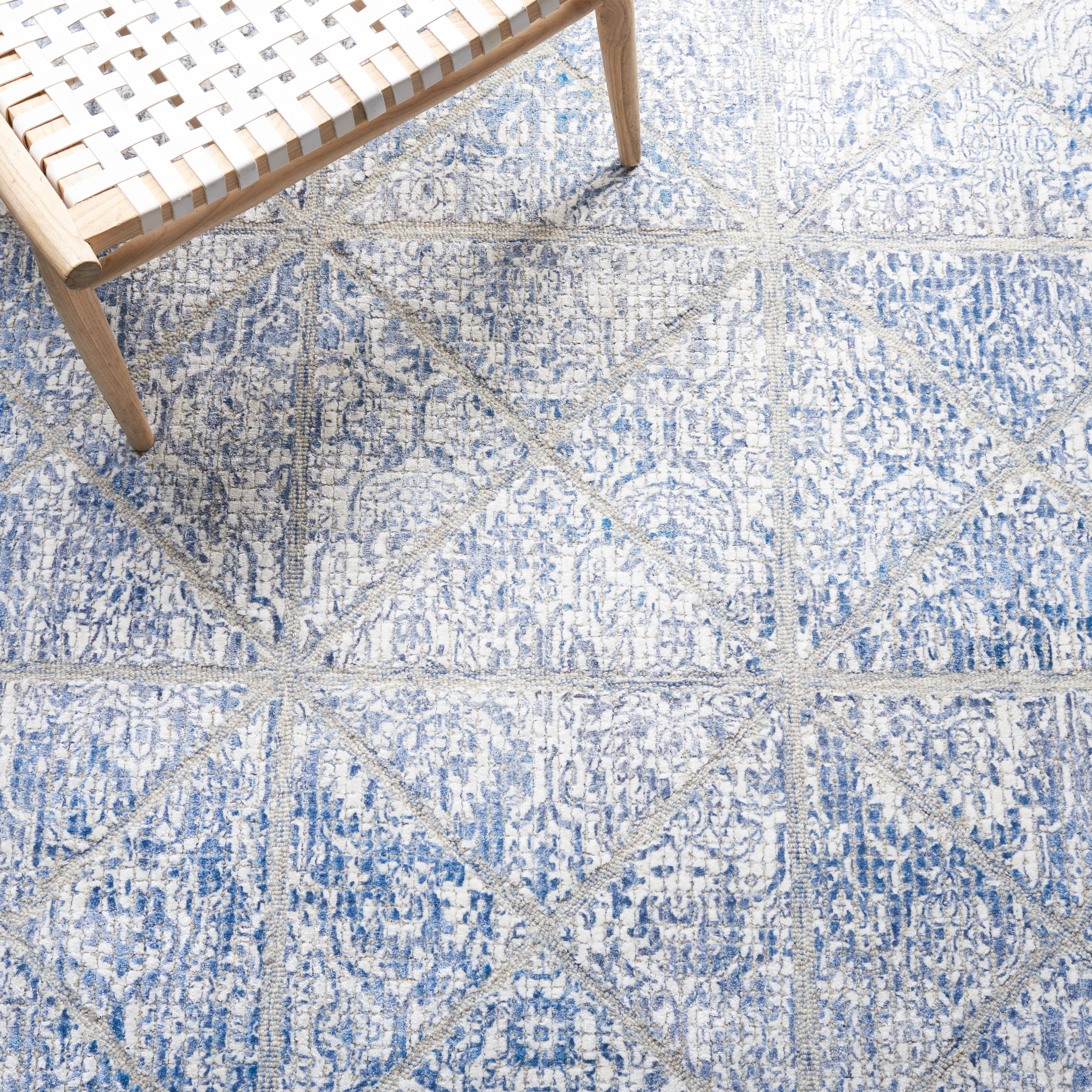 SAFAVIEH Artistry Bedelia Ogee Area Rug, Blue/Natural, 7' x 7' Round