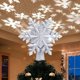 thumbnail image 1 of Adorno para árbol de Navidad LzGUNGY iluminado copo de nieve giratorio con luz LED plateado, 1 of 5
