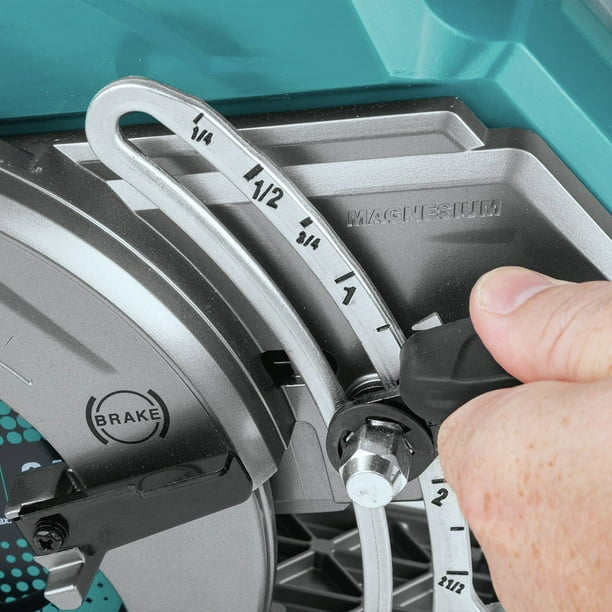 Image of Makita LF1000 table saw at Walmart