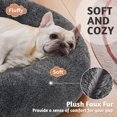 thumbnail image 3 of Almohada de cama para perros HoGeni Calming Donut para mascotas de tamaño mediano, color gris, 3 of 7