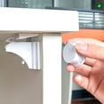thumbnail image 3 of Cerradura de seguridad magnética protectora Cerradura invisible para niños Cerradura antipellizcos para cajones y gabinetes Cerradura magnética para puertas de gabinetes, 3 of 5