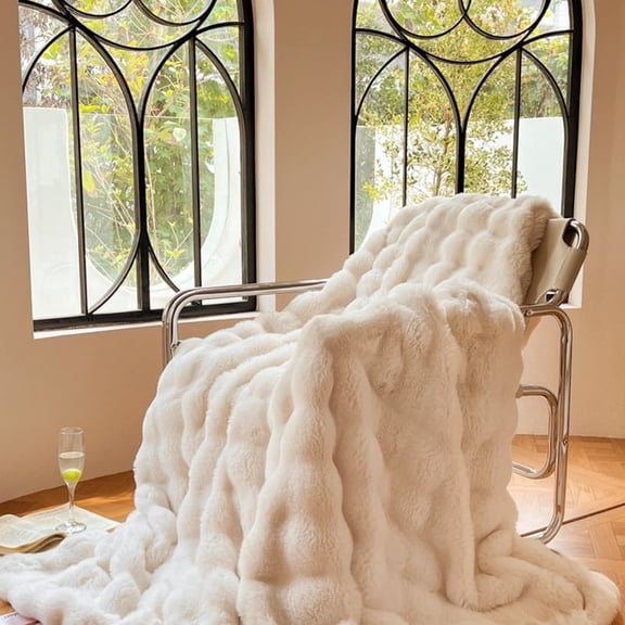 ROSEKIND ultra-soft 680GSM Faux Fur Ribbed Throw Blanket for Sofa & Bed, Cozy Gift for Adults & Friends, 50x60in, Ivory Cream