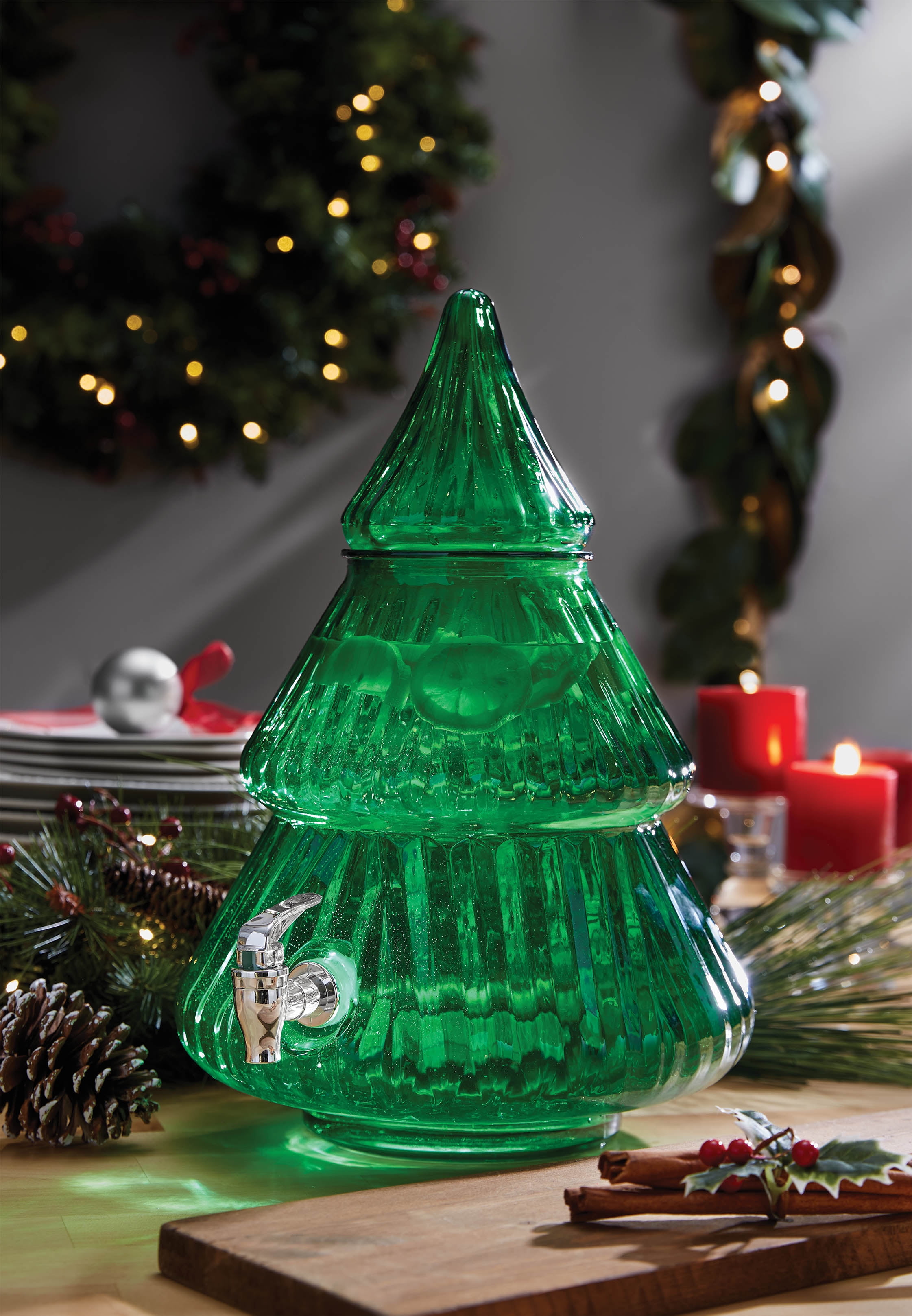 Convenient christmas tree beverage dispenser with Varying Capacities 