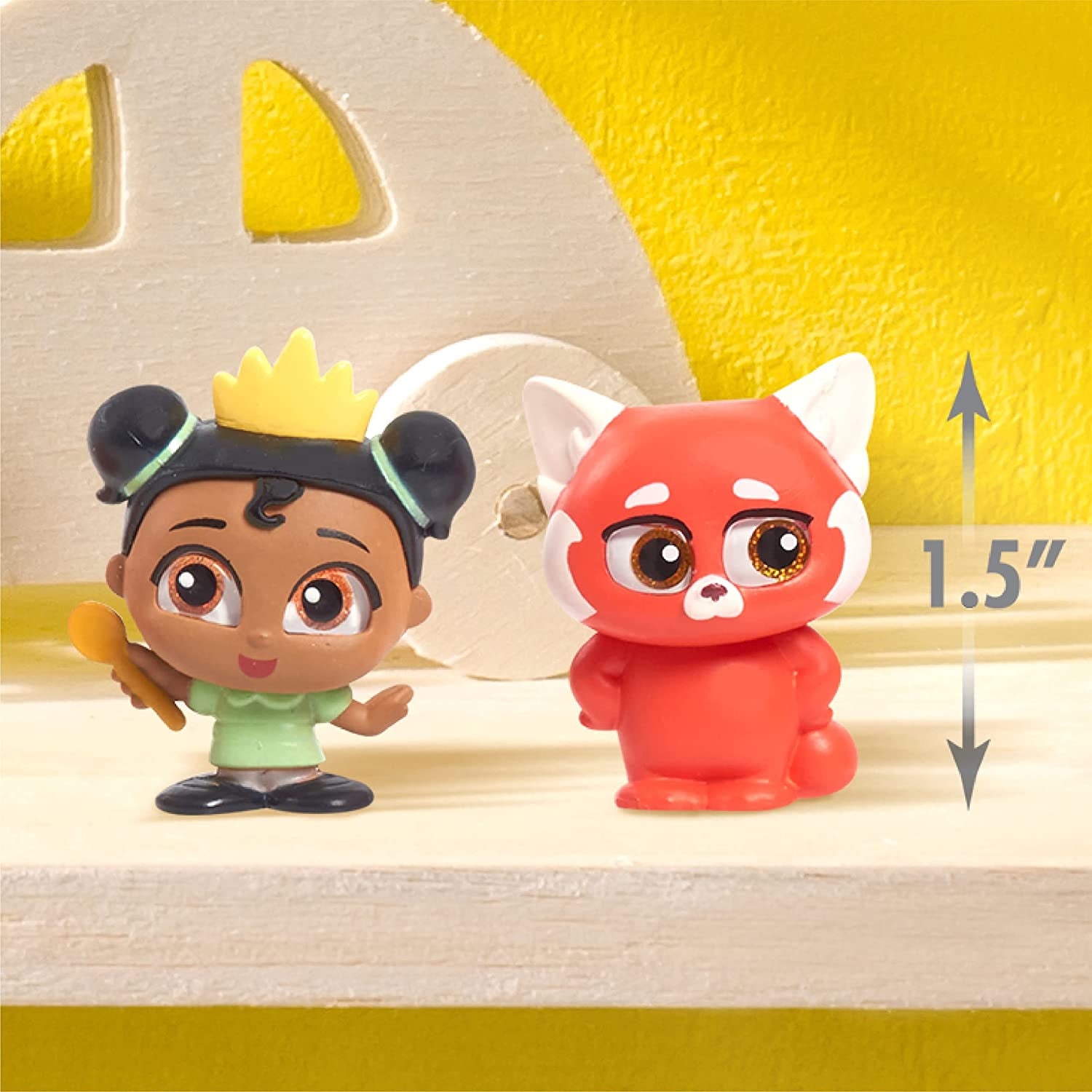 Disney Doorables Multi Peek, Series 8 Featuring Special Edition Scented Figures, Styles May Vary, Officially Licensed Kids Toys for Ages 5 Up, Gifts and Presents