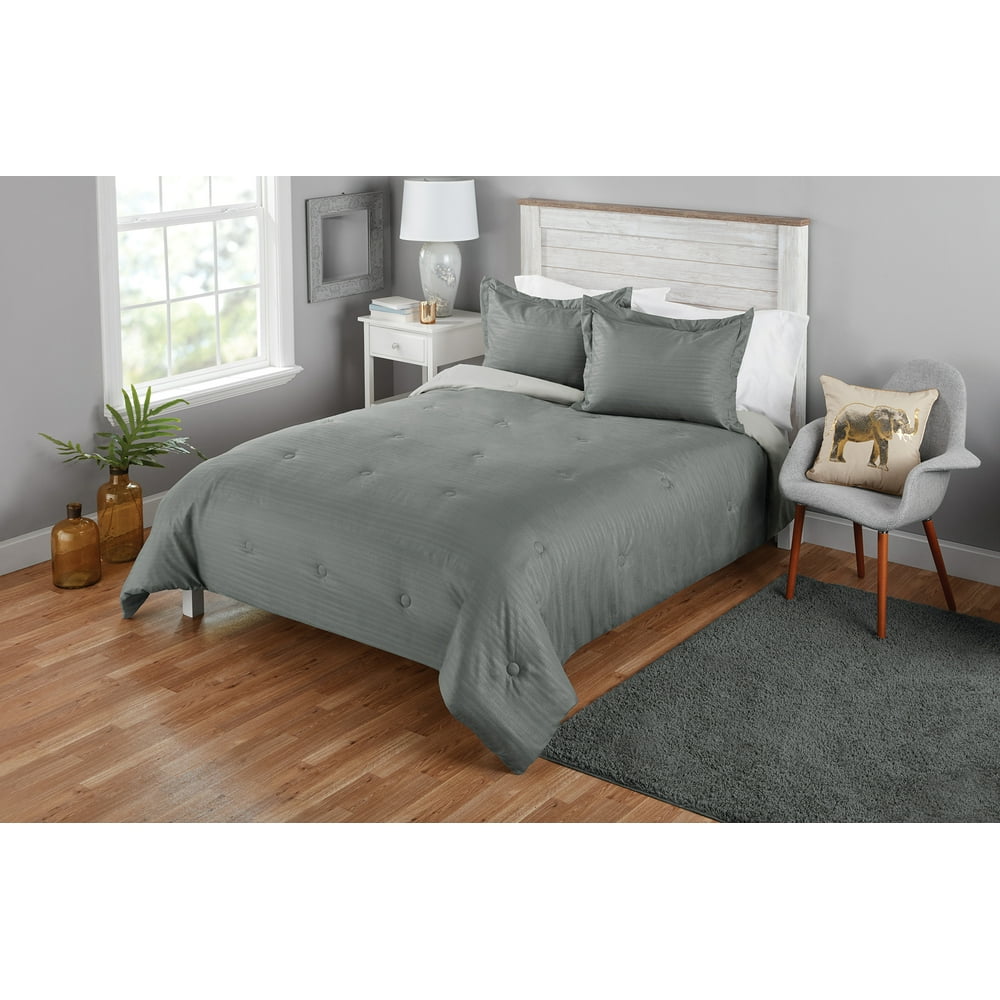 Mainstays Seersucker King Solid Reversible Mini Comforter Set, 3 Piece