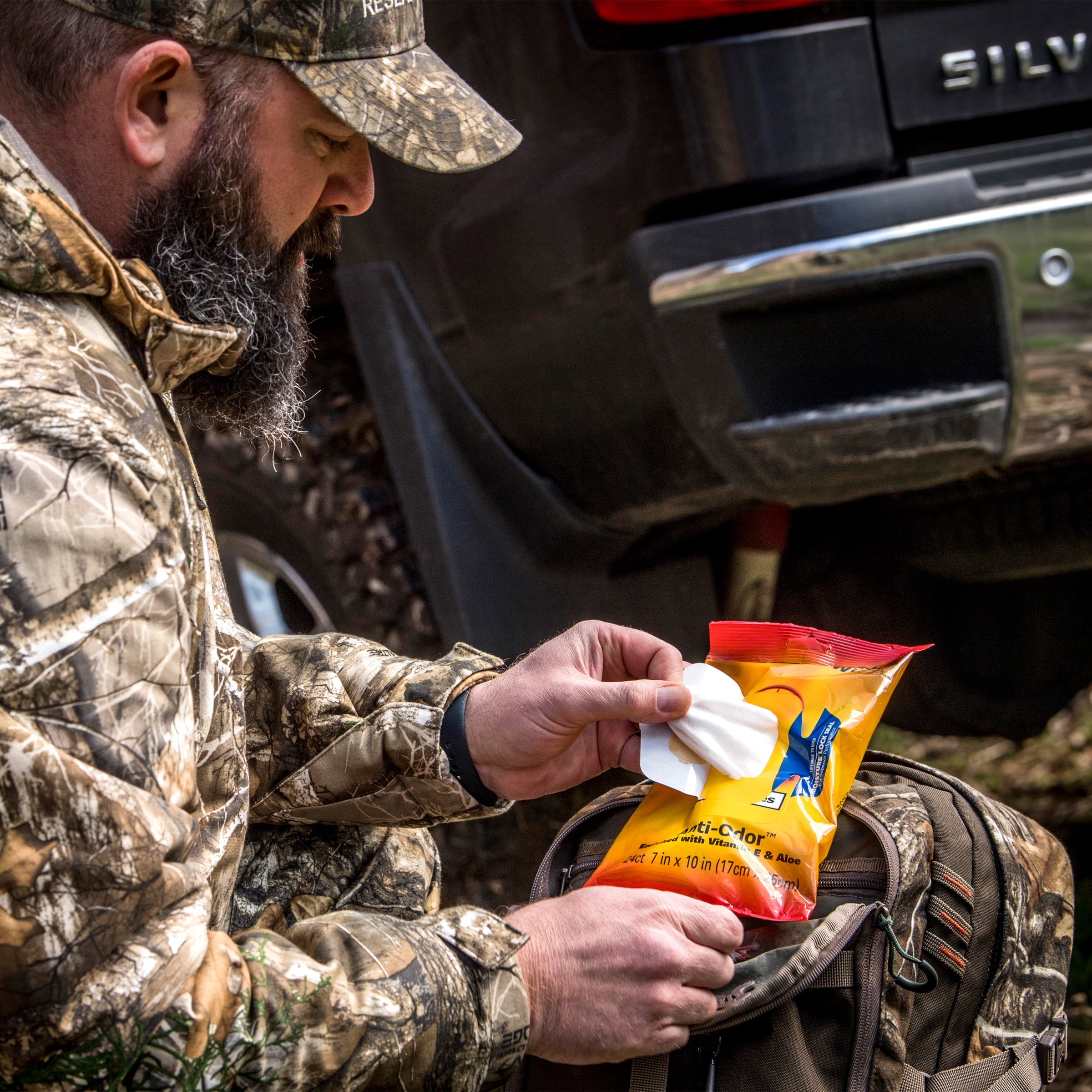 (2 pack) Wildlife Research Center Scent Killer Gold Field Wipes 24 pack for Hunting