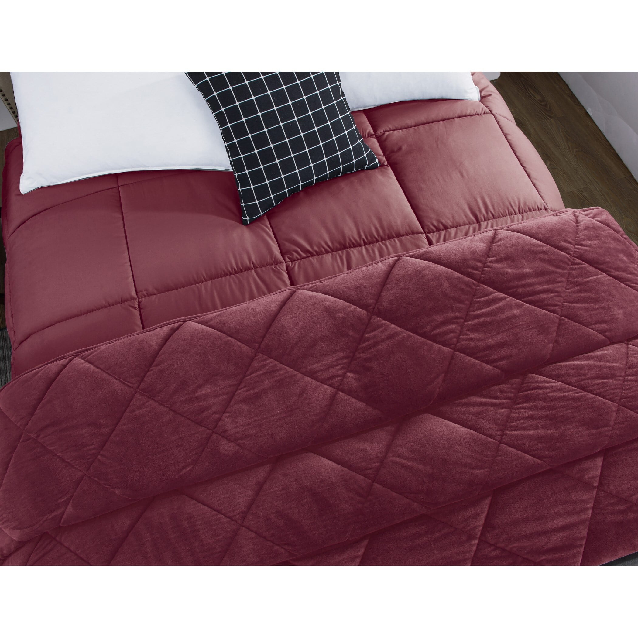 St. James Home 2pc Velvet blanket & Microfiber Comforter Set, Tawny Port, Full/Queen
