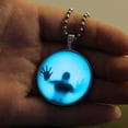 thumbnail image 2 of Halloween Effrayant Spectre Noctilucence Lumineux Pendentif Collier Argent, 2 of 4