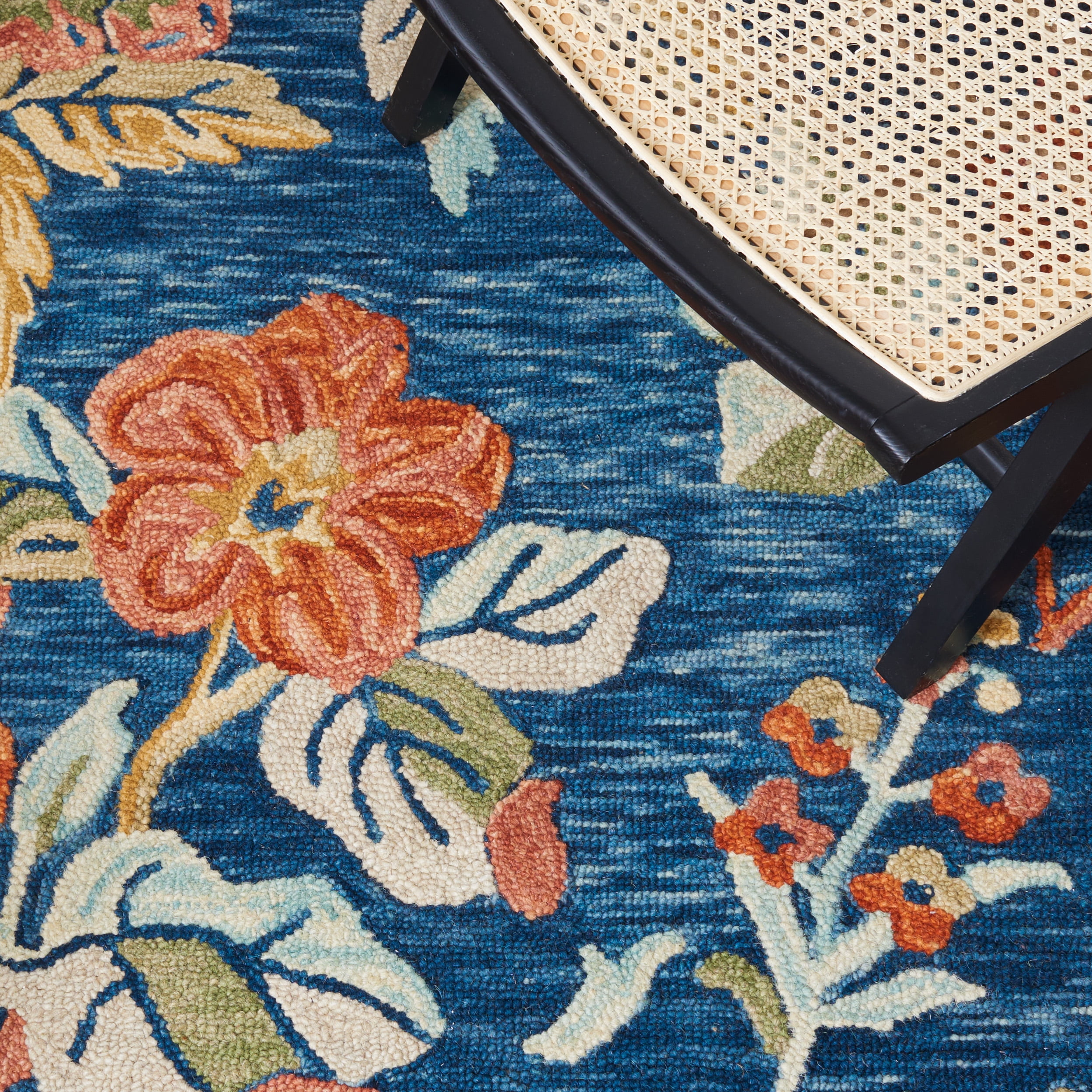 SAFAVIEH Aspen Dorothea Floral Area Rug, Blue/Orange, 5' x 5' Square