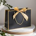 thumbnail image 4 of Bolsas de regalo TKSBAG, 12 unidades, medianas, 32 x 25 x 11 cm, oro negro, 4 of 6