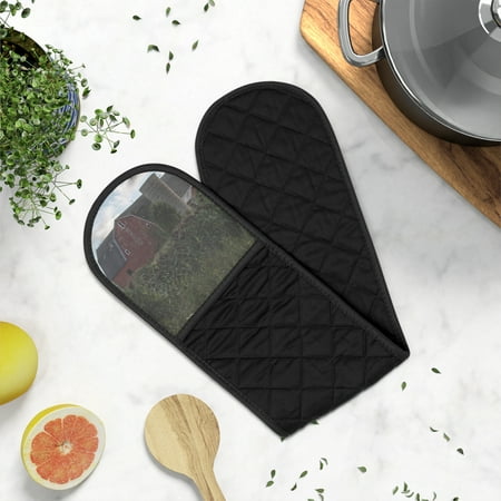 

Greenwood Road Red II| Barn Boutique Modern Farmhouse Oven Mitts