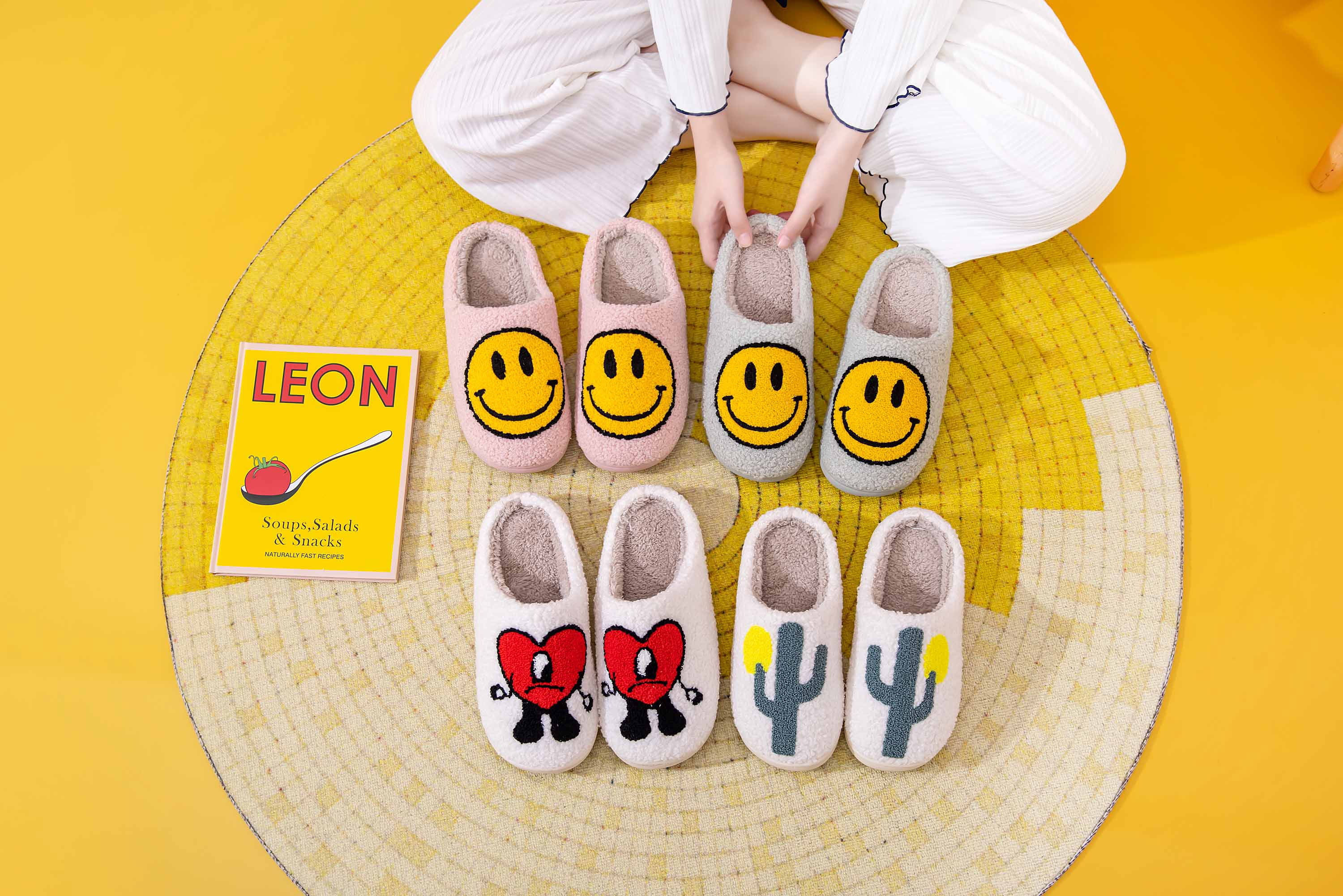 Women Cute Soft Plush Comfy Warm Winter Slipper (Cactus / M)