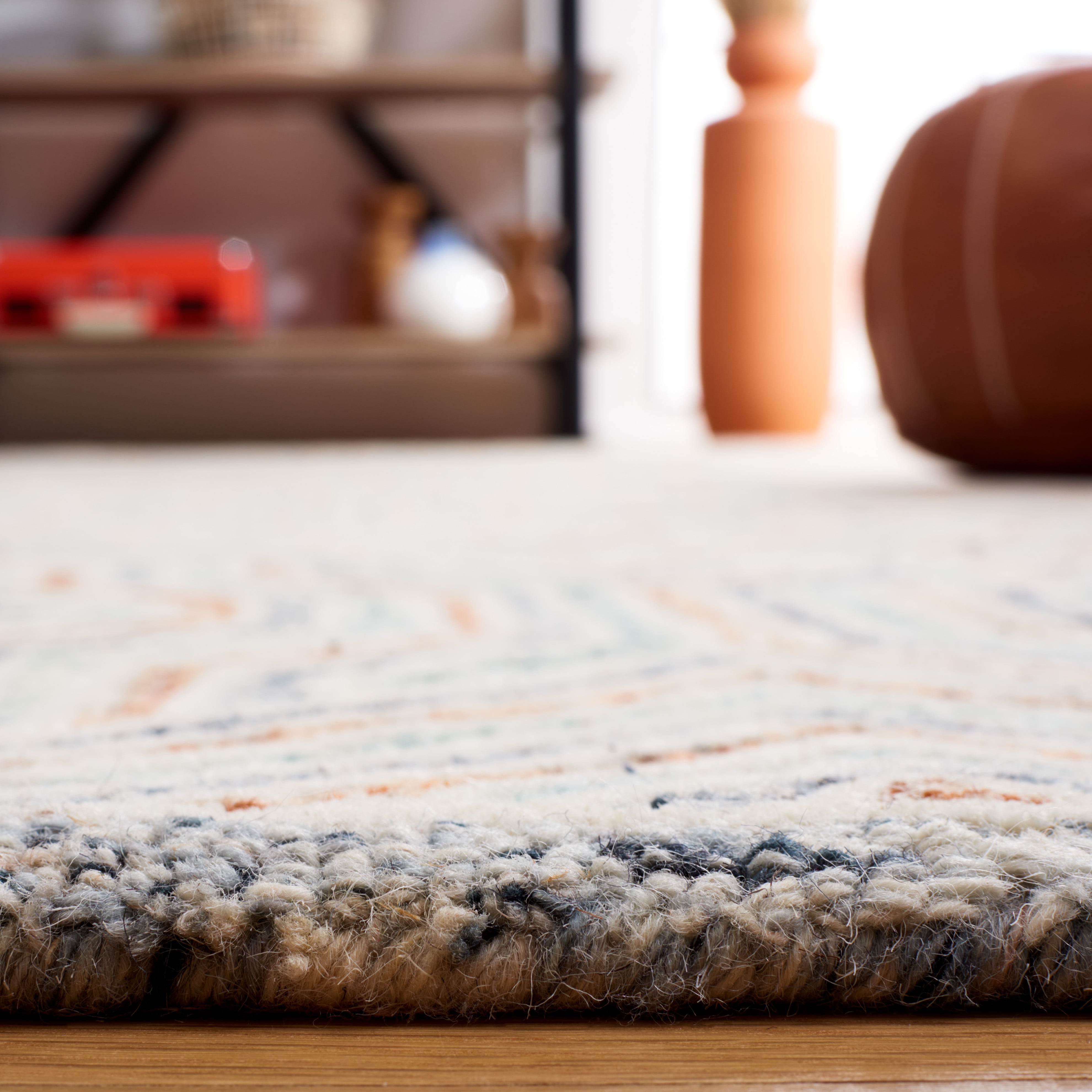 SAFAVIEH Capri Layla Geometric Wool Area Rug, Blue/Rust, 7' x 7' Round