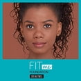 thumbnail image 1 of Base líquida Maybelline Fit Me Matte+Poreless Nuez Moscada 1 onza líquida sin aceite, 1 of 2
