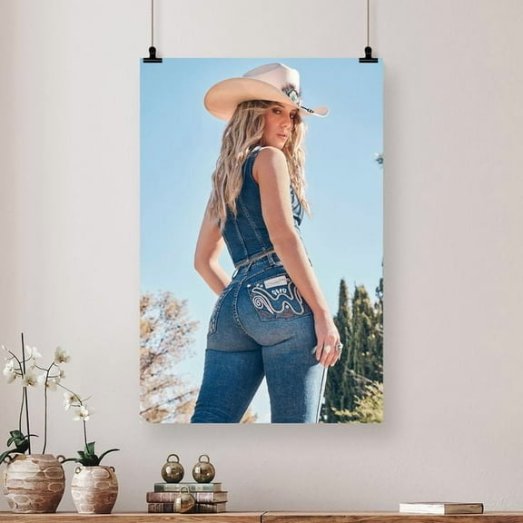 Lainey Wilson the Whirlwind World Tour 2025 Size 24''x36'' - Kiloa