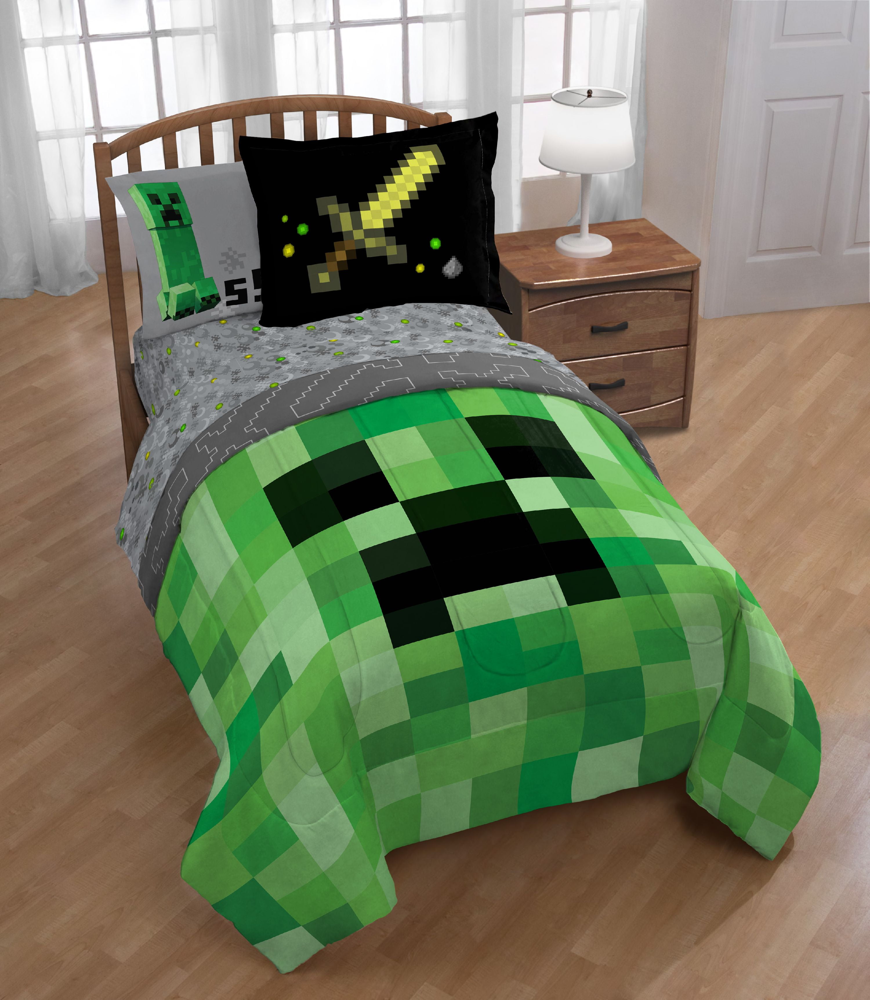  Minecraft  Twin 5 piece Bed Set  Kid s Bedding  Comforter 