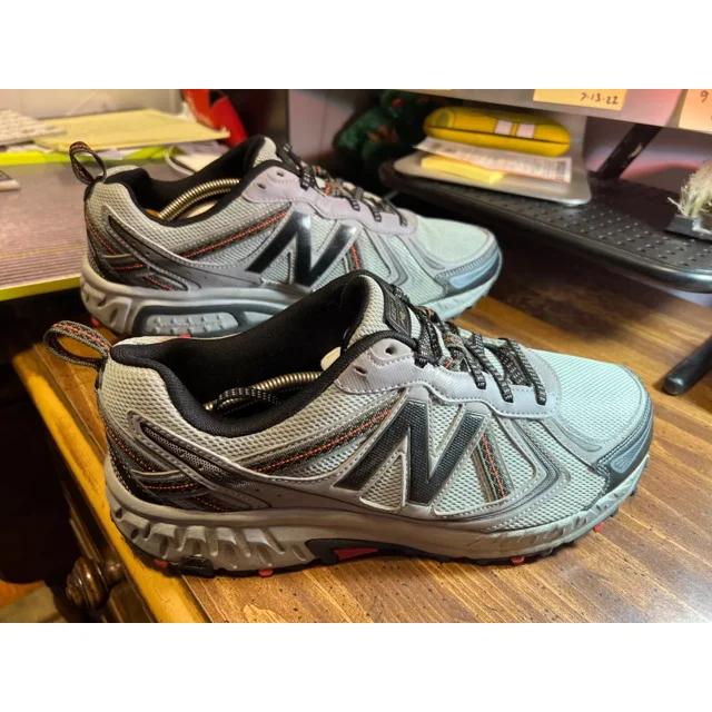 New Balance? 410 v5 All Terrain MT410CS5 Men Sz 11.5 EXTRA WIDE (4E) EUC