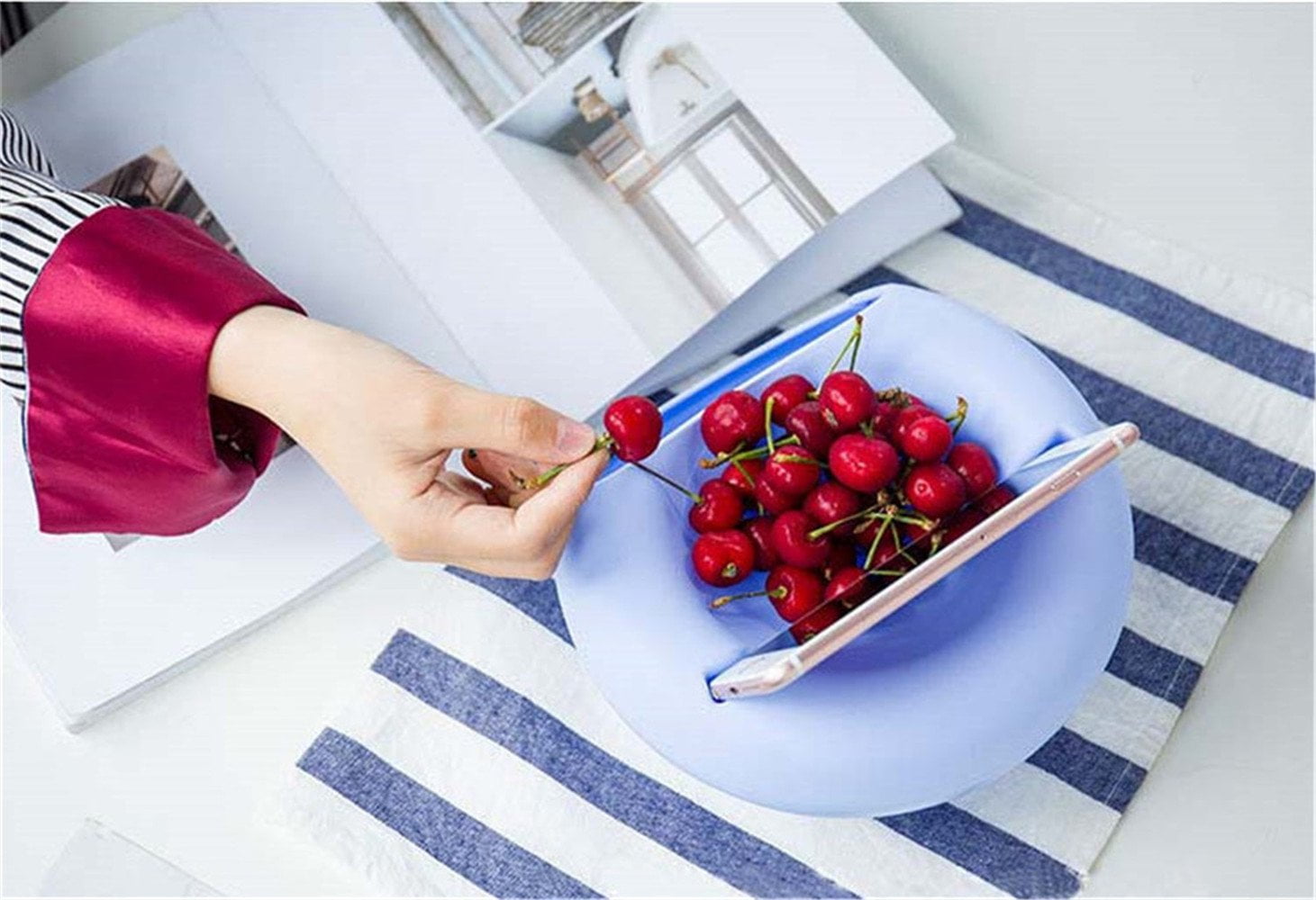 Perfect For Snacks Fruit or Pistachio//Sunflower Seeds Storage Box #Blue Multi-function Stylish Snacks Storage Box Double Layer Container Household Plate Dish Organizer Bonus Phone Slot