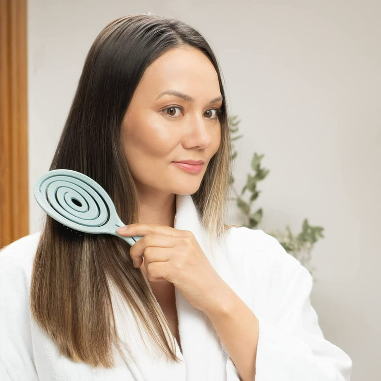 Woman ocean straightening clearance brush