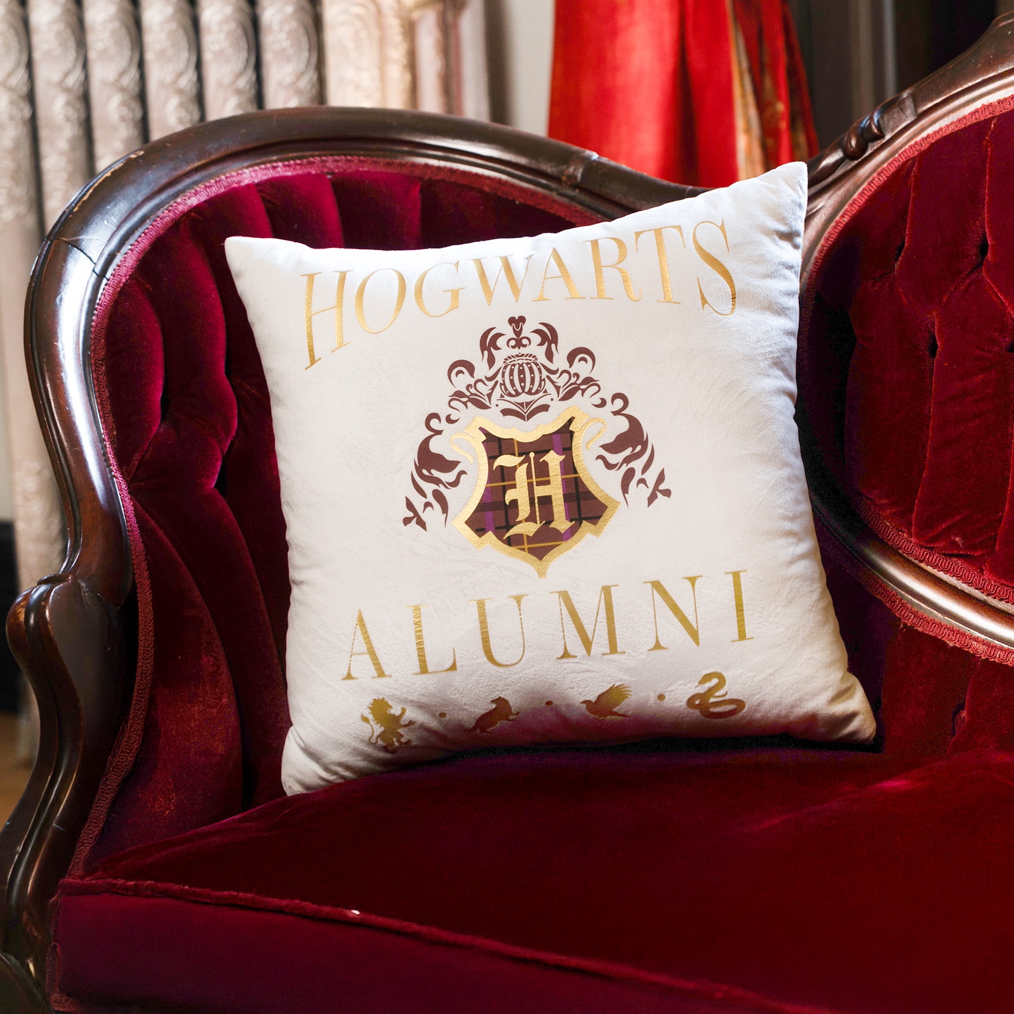 Harry Potter Hogwarts Alumni Throw Pillow, 18x18 Inches