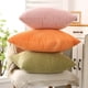 thumbnail image 3 of Xiao Hua 3 fundas de almohada de color liso. Clásicas y atemporales, fundas de almohada sencillas de color puro, que combinan con cualquier cama. 23,62 x 23,62 pulgadas (negro)., 3 of 5