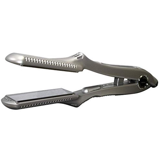 Avanti Ultra Nano-Titanium Ceramic Silver Digital Flat Iron, featuring 1-3/8 inch nano-ceramic titanium plates for smooth, snag-free styling. The ergonomic silver design includes a digital temperature control system, heating up to 450°F (232°C) with a superior ceramic heater. Key features include floating plates, surround heat, 60-minute auto shut-off, universal voltage, and a professional 10-foot (3m) 360° swivel power cord. Lightweight at 500 grams, ideal for professional and personal use.