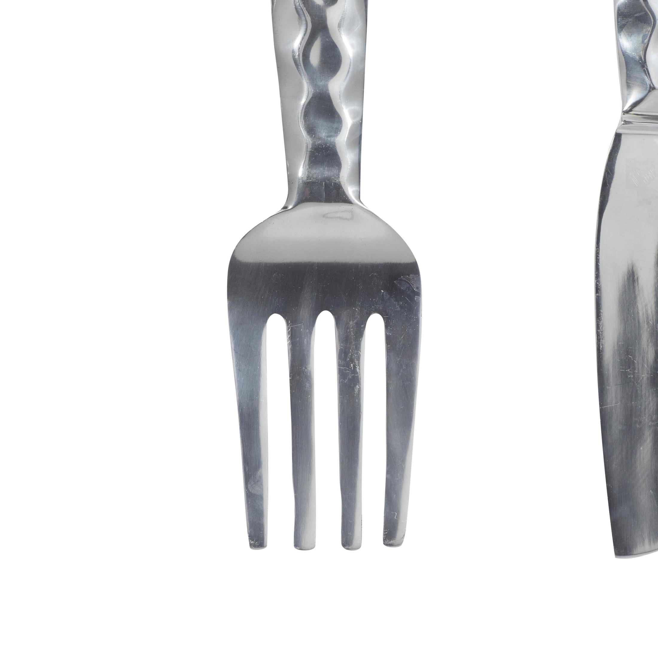 DecMode Silver Aluminum Metal Hammered Knife, Spoon and Fork Utensils Wall Decor (3 Count)