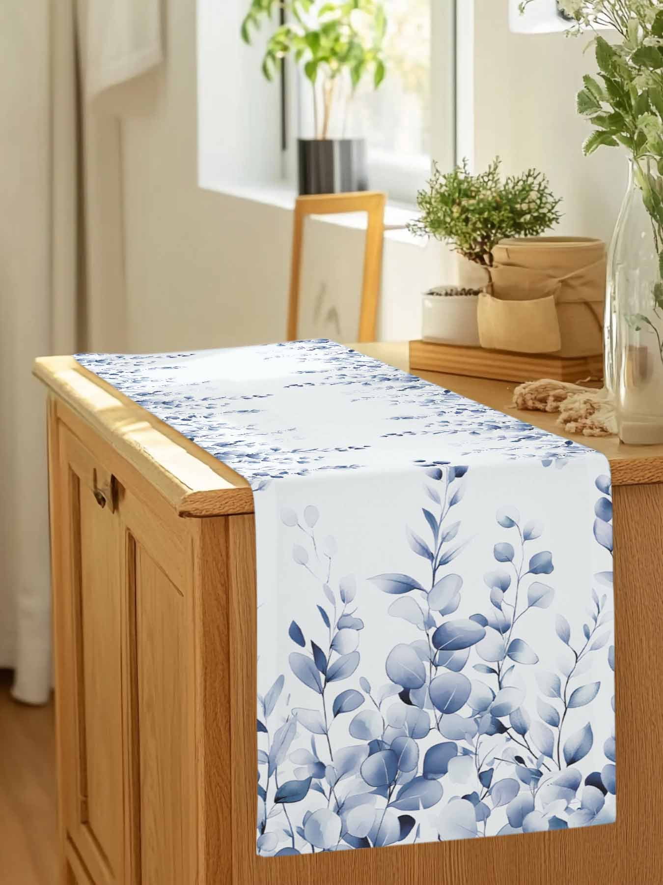 Gradient Farm Eucalyptus Leaves Table Runner 90 Inches Long, Retro Country Botanical Table Runners Tabletop Scarf Kitchen Dining Tables Decoration for Home Party Indoor Outdoor